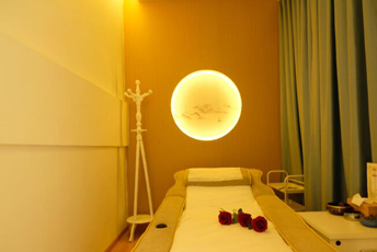 广深日式指压的寂静美学:在按压中听见雪落的声音